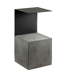 Table d'appoint by Serax. 32cm x 30cm x H 61cm. Acier et béton