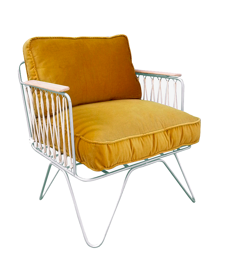 Fauteuil Croisette velours camel, structure métal blanc, accoudoirs bois naturel